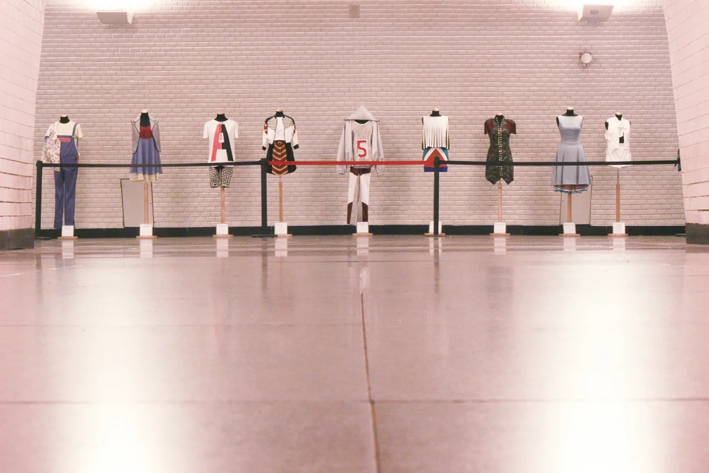 2014_desfile_baixa_chiado_metro